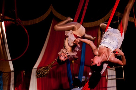 "BARNUM": The Cirque Musical